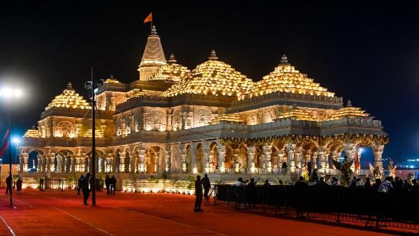 Lucknow to Ayodhya Family Tripwith Tempo Traveller